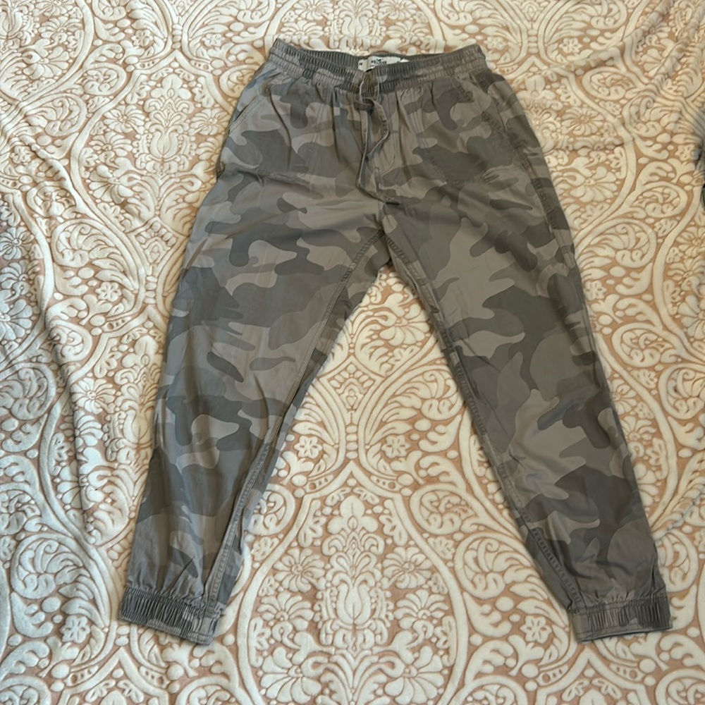 Hollister light grey camo cargo pants camouflage joggers , size medium